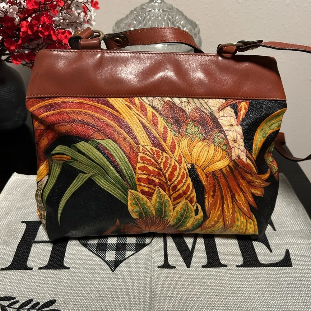 Salvatore Ferragamo Botanical Print Canvas and Leather Shoulder Bag - Picture 3 of 15